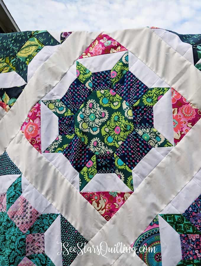 Shimmer Pattern by CluckCluckSew - sewing by ISeeStarsQuilting Quilt top reveal and Pattern Review