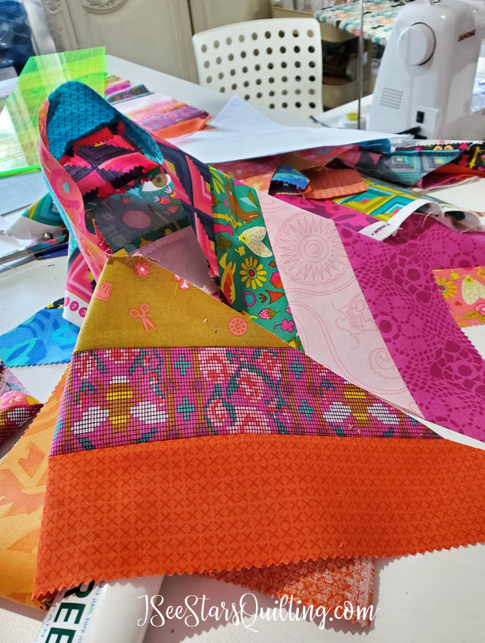 Check out the DIY Floor Pillow that I made in an afternoon! It is so quilty and fabulous! This was such a fun project to work on - see how I did it!